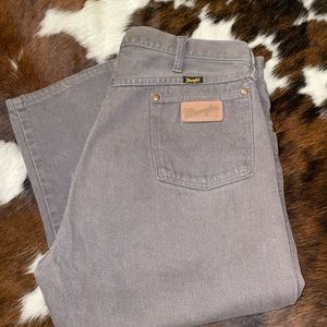 Mens 33x34 Cowboy Cut Wranglers